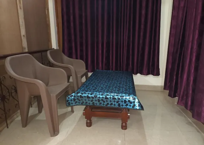 Anant Paying Guest House
