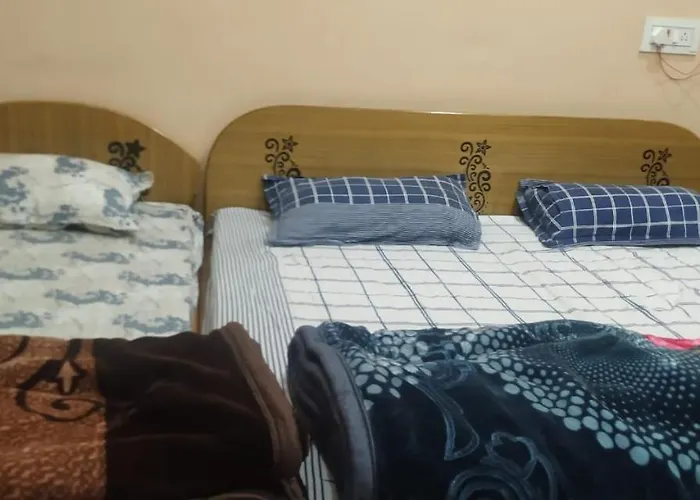 Anant Paying Guest House